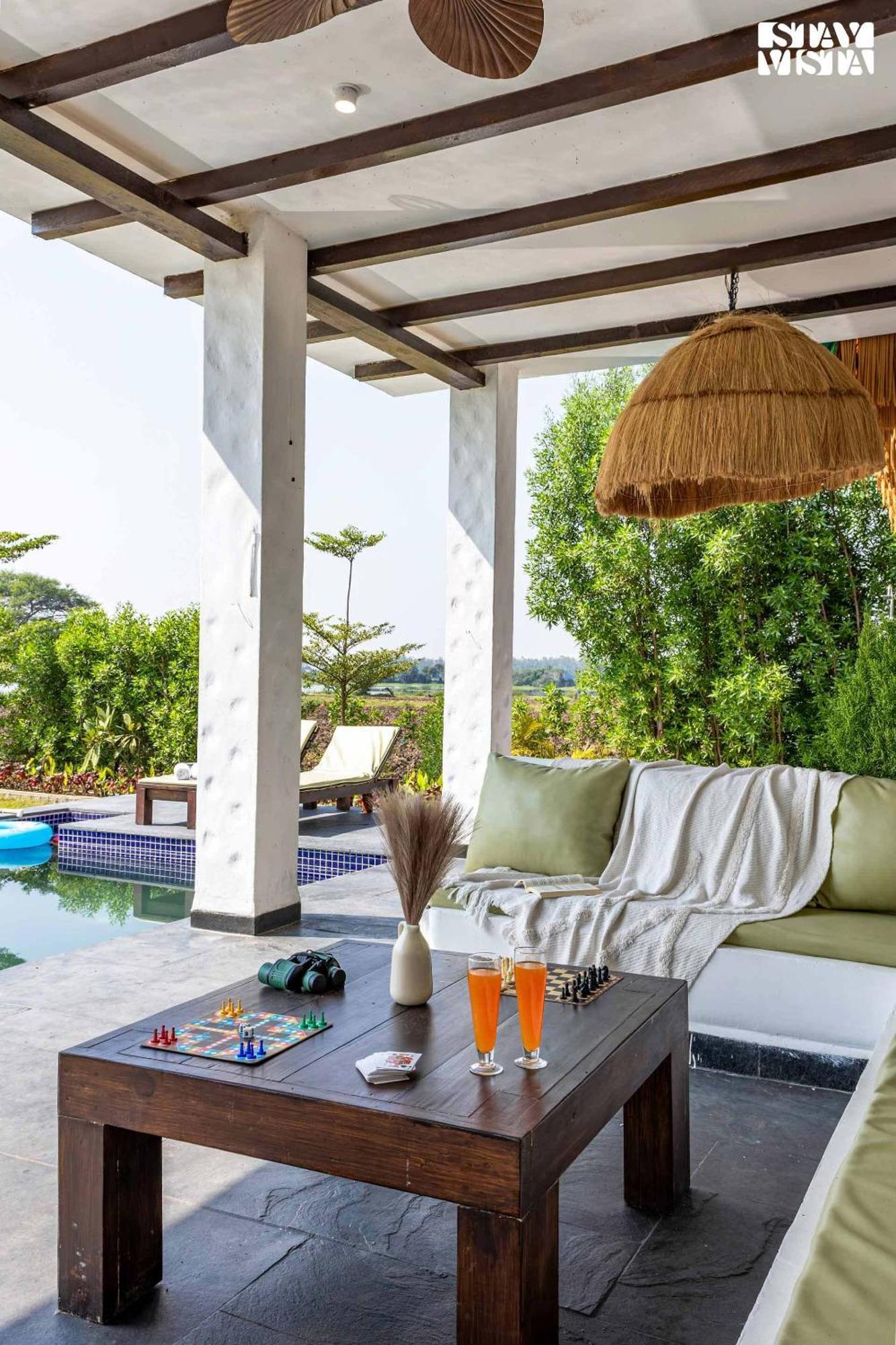 Stayvista At Lotus By The Lake With Pool, Bbq & Lawn Indore Exterior foto