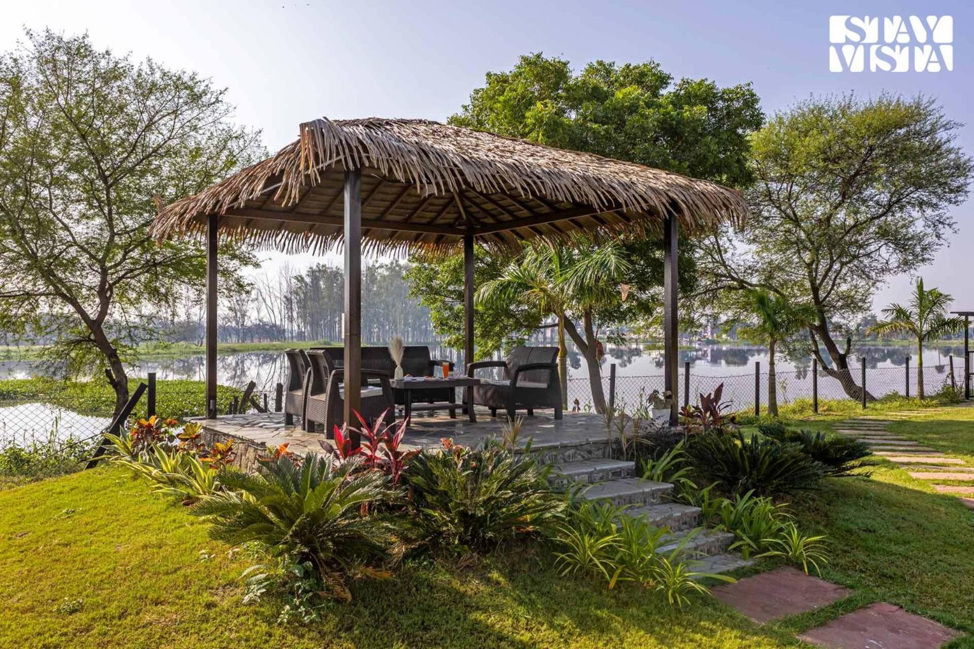 Stayvista At Lotus By The Lake With Pool, Bbq & Lawn Indore Exterior foto